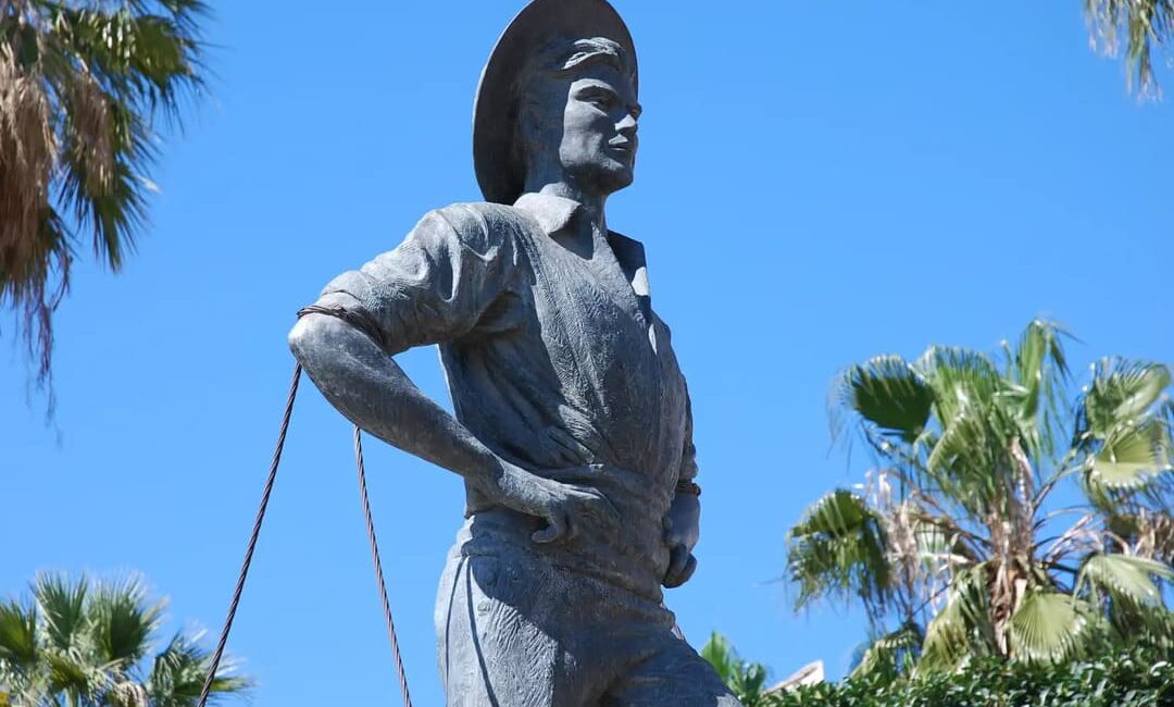 El Cenachero de Málaga: Icono Cultural